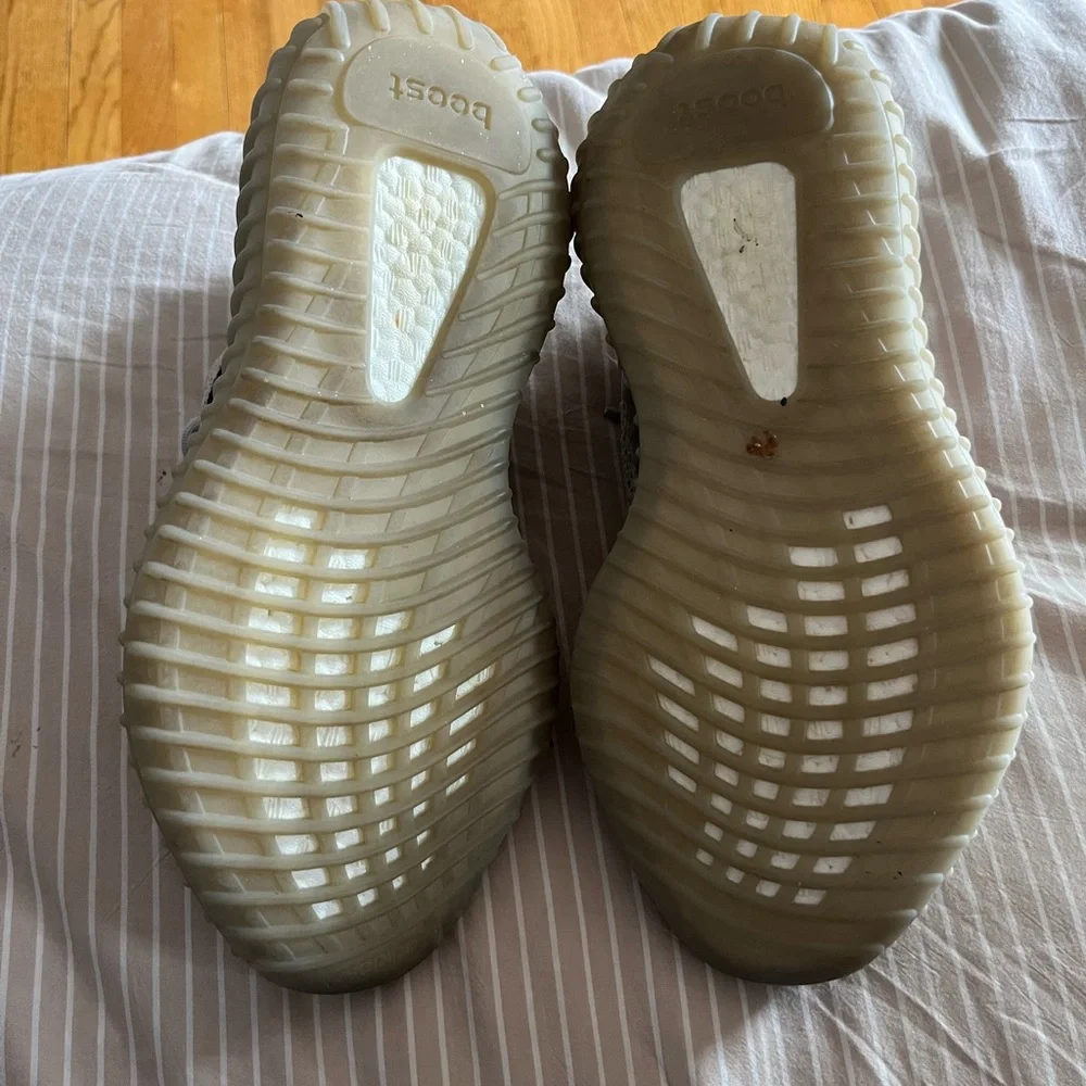 Yeezy Boost 350 V2 Slate Size 7 - Picture 3 of 3
